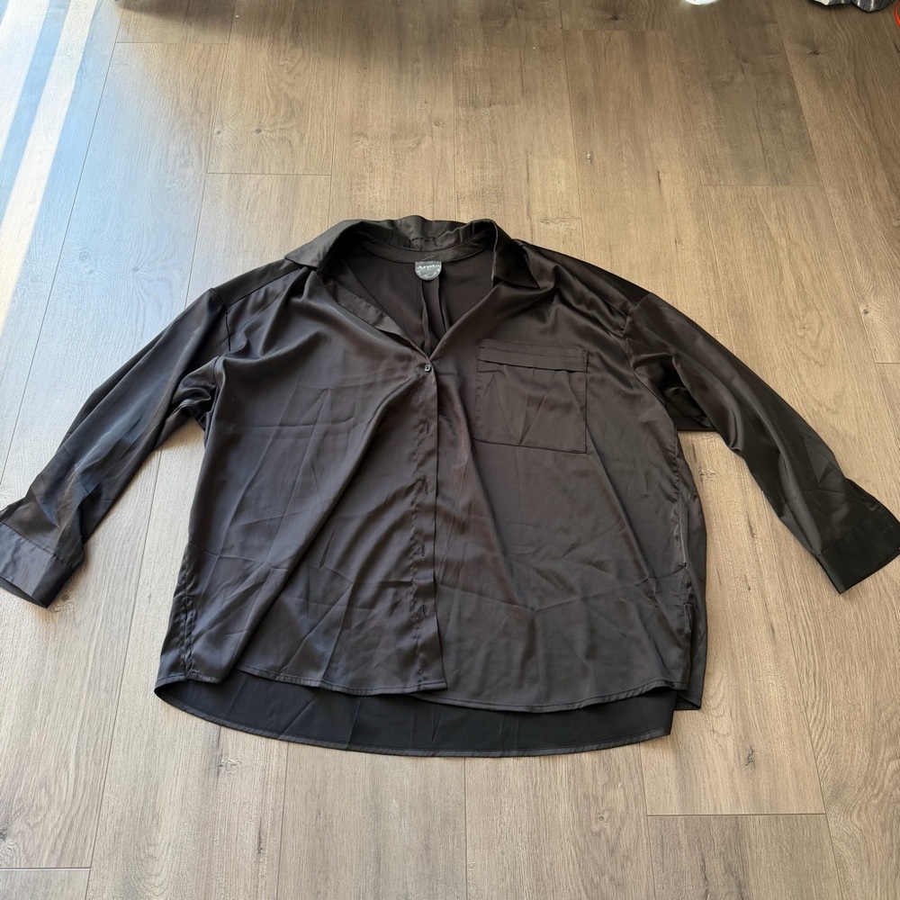 Arula black button down blouse - size X (XL/10-12)